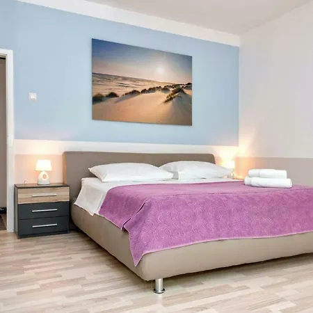 Maja Apartment *